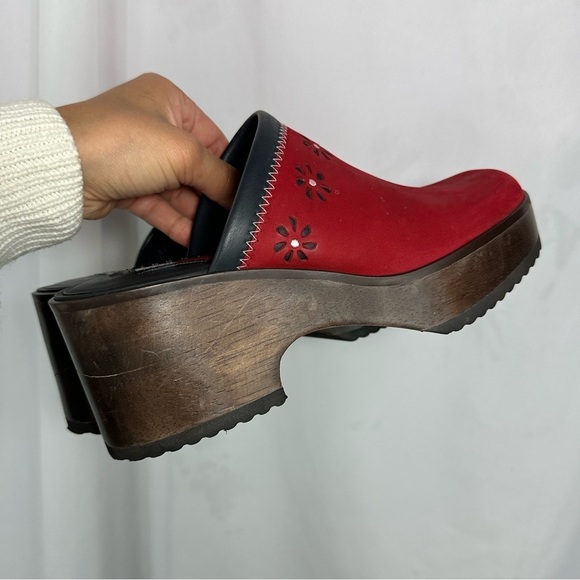 Y2K Tommy Hilfiger red suede wood clogs size 8.5 - Picture 7 of 15